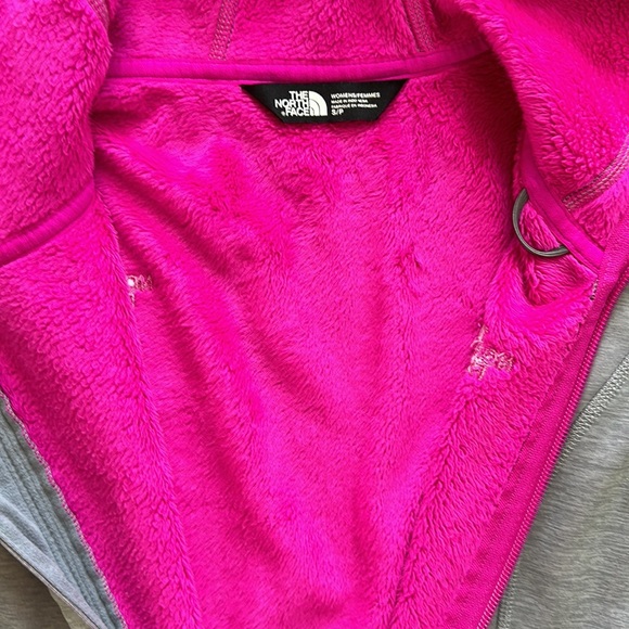 The North Face Lightweight Jacket - Picture 8 of 10